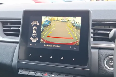 PJ22UOA Renault Captur 1.3 TCE 140 SE Edition 5dr EDC Thumbnail #32