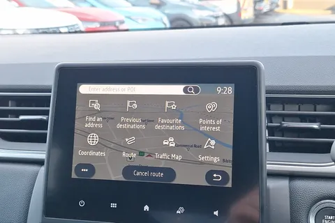 PJ22UOA Renault Captur 1.3 TCE 140 SE Edition 5dr EDC Thumbnail #39