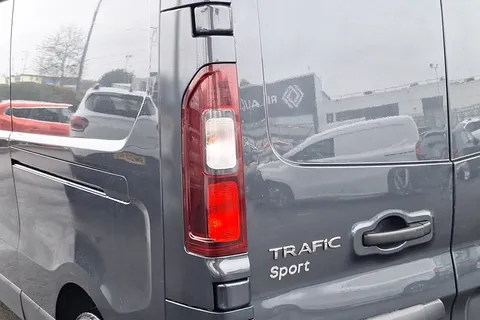 MK73HYU Renault Trafic LL30 Blue dCi 130 Sport Van Thumbnail #20