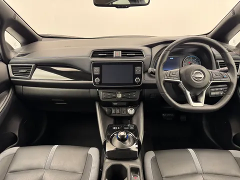 LT73DKK Nissan LEAF 110kW Tekna 39kWh 5dr Auto Thumbnail #3