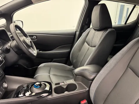 LT73DKK Nissan LEAF 110kW Tekna 39kWh 5dr Auto Thumbnail #16