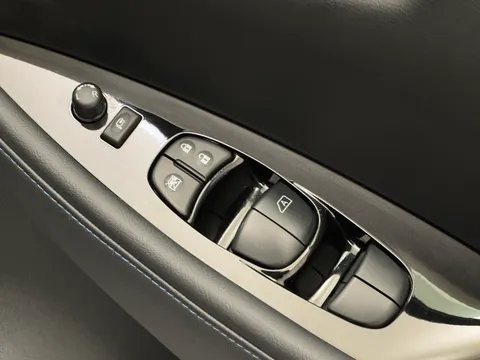 LT73DKK Nissan LEAF 110kW Tekna 39kWh 5dr Auto Thumbnail #21