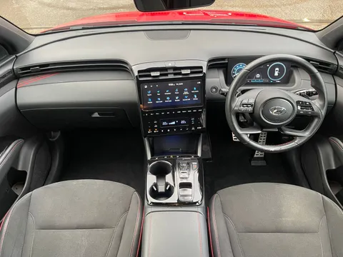 MW22OTZ Hyundai Tucson 1.6 TGDi Hybrid 230 N Line 5dr 2WD Auto Thumbnail #12