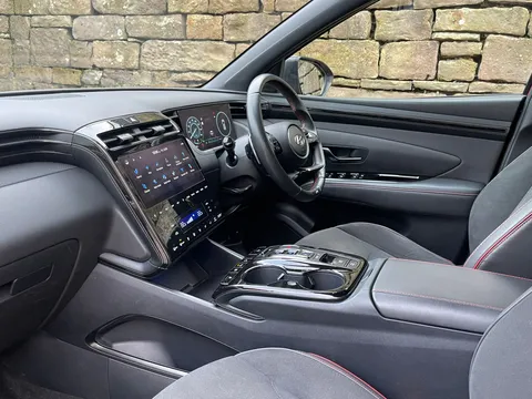 MW22OTZ Hyundai Tucson 1.6 TGDi Hybrid 230 N Line 5dr 2WD Auto Thumbnail #26