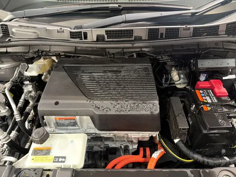 NJ71CMO Nissan LEAF 160kW e+ N-Connecta 62kWh 5dr Auto Thumbnail #10