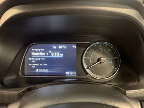 NJ71CMO Nissan LEAF 160kW e+ N-Connecta 62kWh 5dr Auto Thumbnail #13
