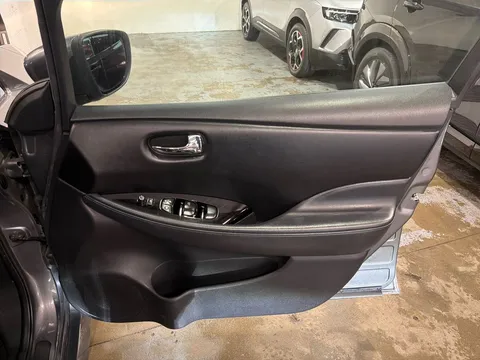 NJ71CMO Nissan LEAF 160kW e+ N-Connecta 62kWh 5dr Auto Thumbnail #18