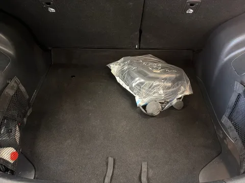 NJ71CMO Nissan LEAF 160kW e+ N-Connecta 62kWh 5dr Auto Thumbnail #19