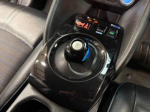 NJ71CMO Nissan LEAF 160kW e+ N-Connecta 62kWh 5dr Auto Thumbnail #25