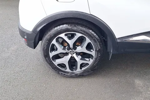 DE19VGR Renault Captur 0.9 TCE 90 GT Line 5dr Thumbnail #5