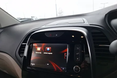 DE19VGR Renault Captur 0.9 TCE 90 GT Line 5dr Thumbnail #17