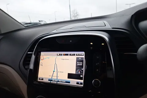 DE19VGR Renault Captur 0.9 TCE 90 GT Line 5dr Thumbnail #19