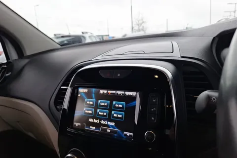 DE19VGR Renault Captur 0.9 TCE 90 GT Line 5dr Thumbnail #21