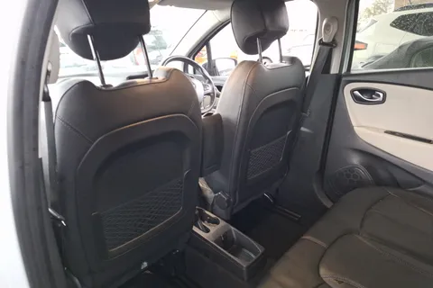 DE19VGR Renault Captur 0.9 TCE 90 GT Line 5dr Thumbnail #24