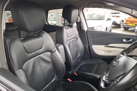 DE19VGR Renault Captur 0.9 TCE 90 GT Line 5dr Thumbnail #26