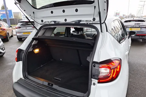 DE19VGR Renault Captur 0.9 TCE 90 GT Line 5dr Thumbnail #30