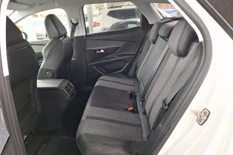 DE68OBW Peugeot 3008 1.5 BlueHDi Allure 5dr Thumbnail #10