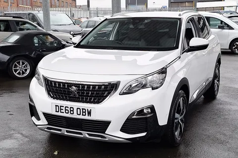 DE68OBW Peugeot 3008 1.5 BlueHDi Allure 5dr Thumbnail #29