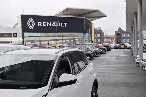 DE68OBW Peugeot 3008 1.5 BlueHDi Allure 5dr Thumbnail #37