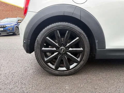 YP66HLO Mini Convertible 1.5 Cooper D 2dr Thumbnail #5