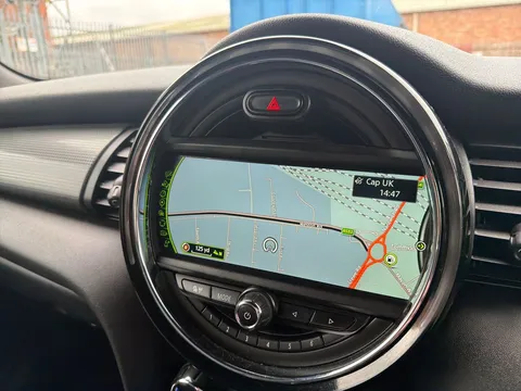 YP66HLO Mini Convertible 1.5 Cooper D 2dr Thumbnail #14