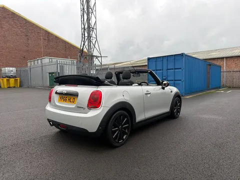 YP66HLO Mini Convertible 1.5 Cooper D 2dr Thumbnail #19