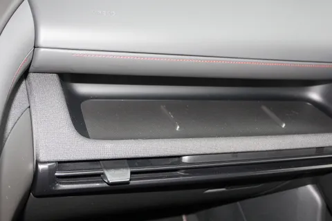 MV75XDN Hyundai Tucson 1.6T Hybrid N Line 5dr Auto Thumbnail #10