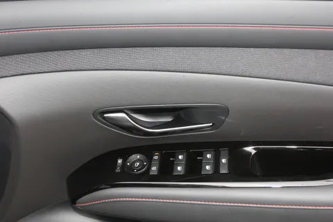 MV75XDN Hyundai Tucson 1.6T Hybrid N Line 5dr Auto Thumbnail #17