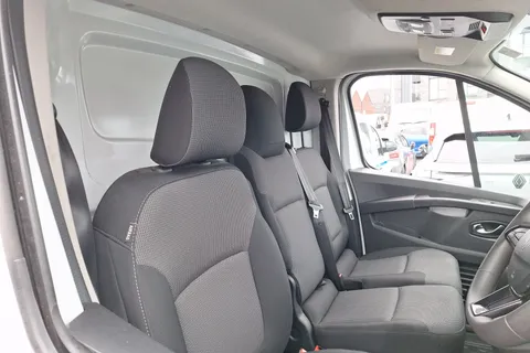 BD25JNX Renault Trafic SL30 90kW 52kWh Advance Van Auto Thumbnail #4