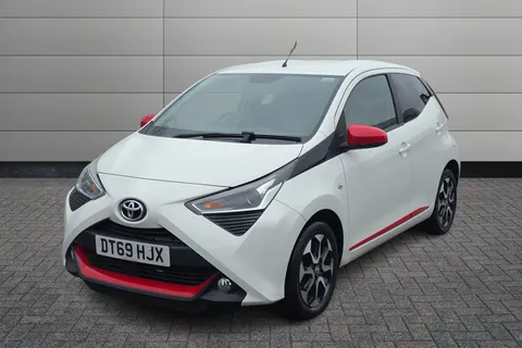 DT69HJX Toyota AYGO 1.0 VVT-i X-Trend 5dr Thumbnail #11