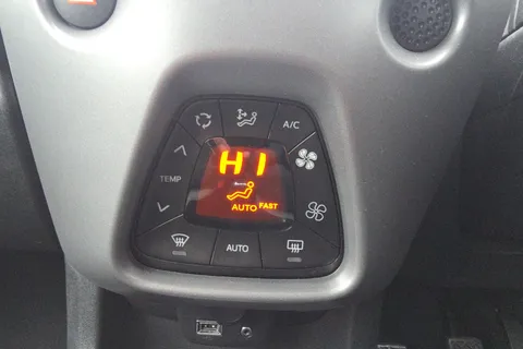 DT69HJX Toyota AYGO 1.0 VVT-i X-Trend 5dr Thumbnail #16