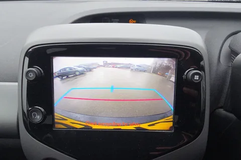 DT69HJX Toyota AYGO 1.0 VVT-i X-Trend 5dr Thumbnail #17