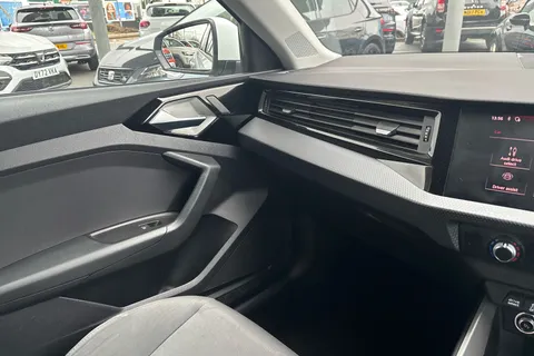 DP69MPX Audi A1 30 TFSI Sport 5dr Thumbnail #39