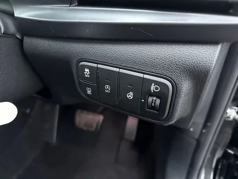 EA25YRM Hyundai i20 1.0T GDi Premium 5dr DCT Thumbnail #20