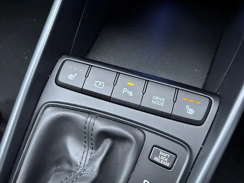 EA25YRM Hyundai i20 1.0T GDi Premium 5dr DCT Thumbnail #25