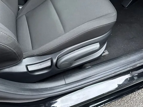EA25YRM Hyundai i20 1.0T GDi Premium 5dr DCT Thumbnail #33