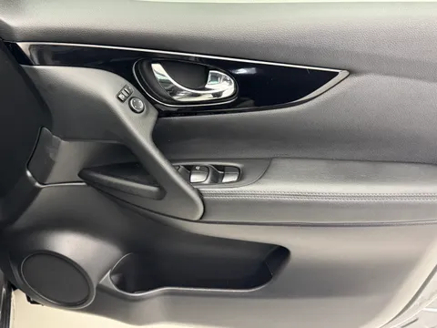 VE16NHB Nissan Qashqai 1.5 dCi Tekna 5dr Thumbnail #19