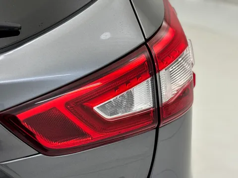 VE16NHB Nissan Qashqai 1.5 dCi Tekna 5dr Thumbnail #32