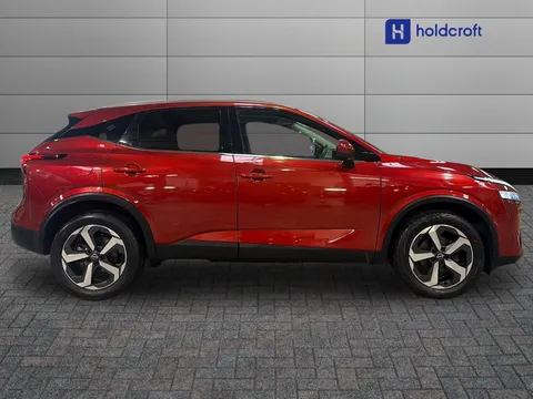 YC72VFE Nissan Qashqai 1.3 DiG-T MH N-Connecta [Glass Roof] 5dr Thumbnail #7