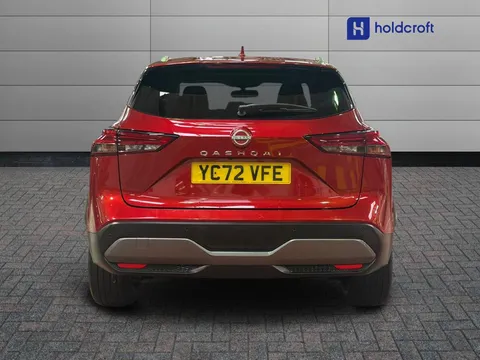 YC72VFE Nissan Qashqai 1.3 DiG-T MH N-Connecta [Glass Roof] 5dr Thumbnail #6