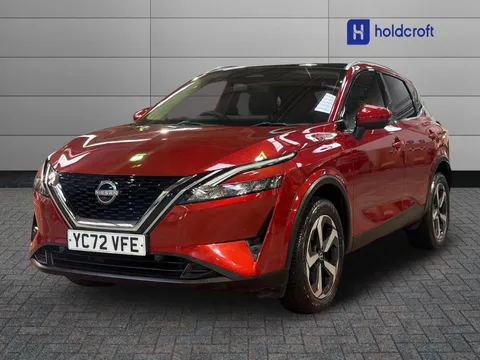 YC72VFE Nissan Qashqai 1.3 DiG-T MH N-Connecta [Glass Roof] 5dr Thumbnail #3