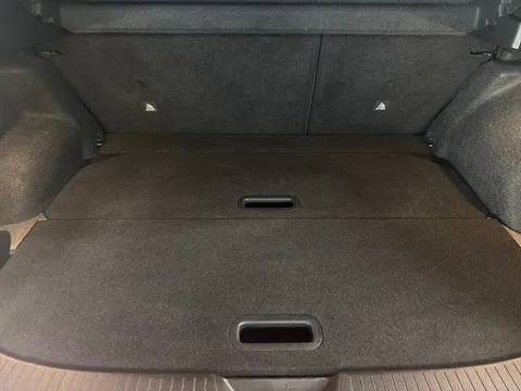 YC72VFE Nissan Qashqai 1.3 DiG-T MH N-Connecta [Glass Roof] 5dr Thumbnail #18