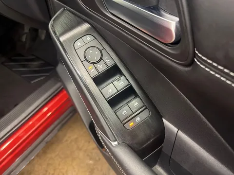 YC72VFE Nissan Qashqai 1.3 DiG-T MH N-Connecta [Glass Roof] 5dr Thumbnail #21