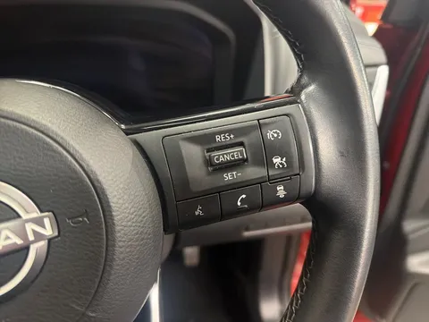 YC72VFE Nissan Qashqai 1.3 DiG-T MH N-Connecta [Glass Roof] 5dr Thumbnail #23