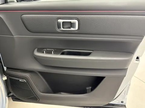 DE75VNP Jaecoo 7 1.5T SHS Luxury 5dr Auto Thumbnail #15