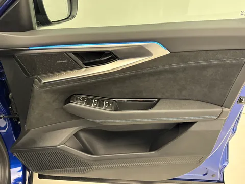 DU25VVJ Renault Austral E-Tech FHEV Iconic Esprit Alpine 5dr Auto Thumbnail #17