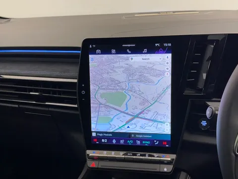 DU25VVJ Renault Austral E-Tech FHEV Iconic Esprit Alpine 5dr Auto Thumbnail #24