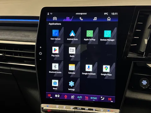 DU25VVJ Renault Austral E-Tech FHEV Iconic Esprit Alpine 5dr Auto Thumbnail #25