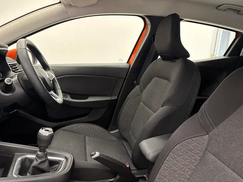 DL21CKG Renault Clio 1.0 TCe 90 Iconic 5dr Thumbnail #13