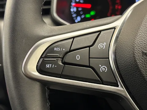 DL21CKG Renault Clio 1.0 TCe 90 Iconic 5dr Thumbnail #22